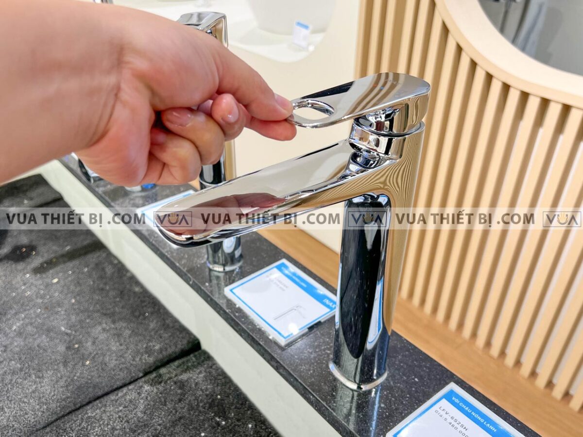 anh thuc te voi chau lavabo inax lfv 652sh co cao nong lanh 5