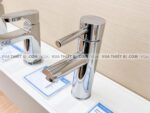 anh thuc te voi chau lavabo inax lfv 8000s nong lanh 1
