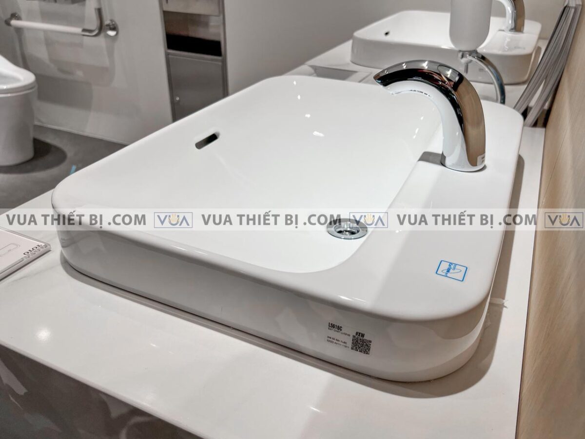 anh thuc te voi chau lavabo toto ten40anv900 tn78 9v900 hap004a cam ung nuoc lanh pin 4 1