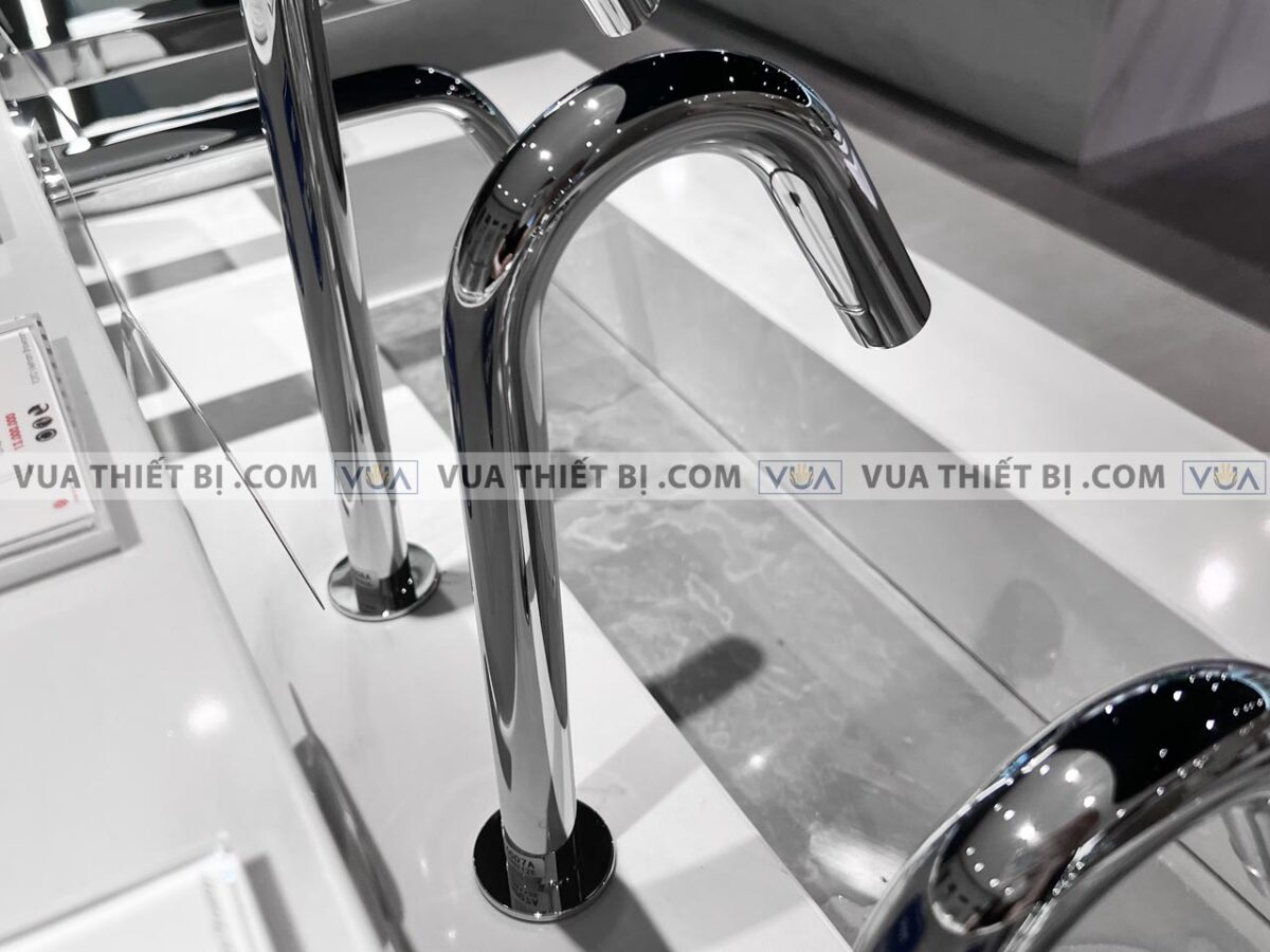 anh thuc te voi chau lavabo toto tle26007a cam ung co cao 4
