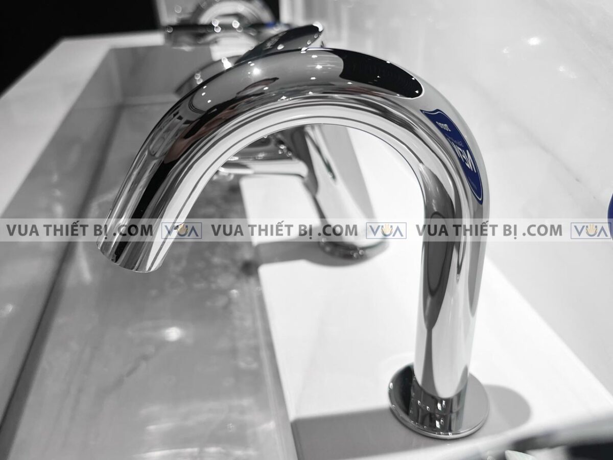 anh thuc te voi chau lavabo toto tle29002a cam ung 2