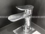 anh thuc te voi chau lavabo toto tlg01301v nong lanh go 3