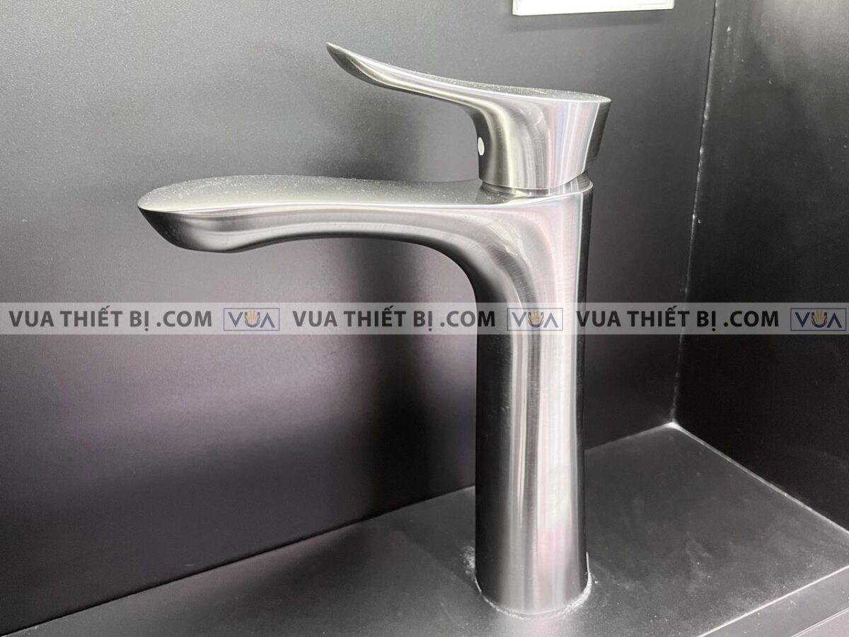 anh thuc te voi chau lavabo toto tlg01304bbn co cao nong lanh go 3