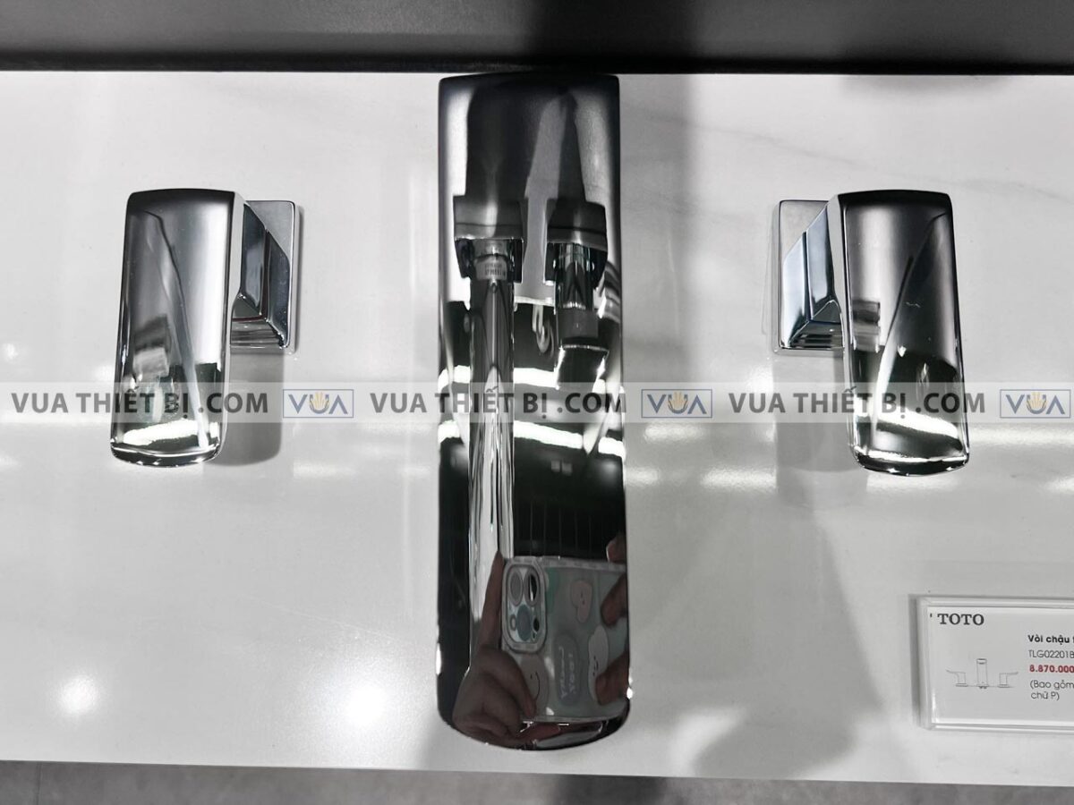 anh thuc te voi chau lavabo toto tlg02201b nong lanh 3 lo gr 1