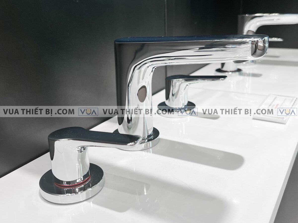 anh thuc te voi chau lavabo toto tlg03201b nong lanh 3 lo gs 3