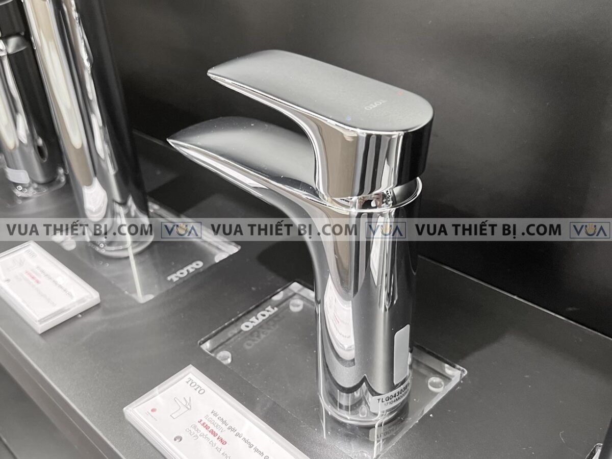 anh thuc te voi chau lavabo toto tlg04301v nong lanh ga 2