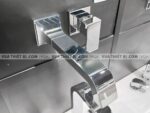 anh thuc te voi chau lavabo toto tlg08308b gan tuong nong lanh gc 4