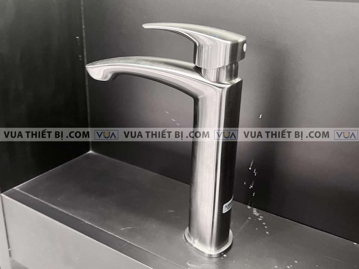 anh thuc te voi chau lavabo toto tlg09303bbn co cao nong lanh gm 3