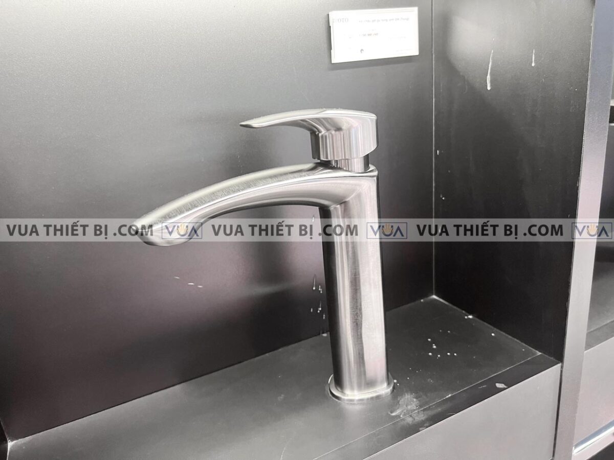 anh thuc te voi chau lavabo toto tlg09303bbn co cao nong lanh gm 4