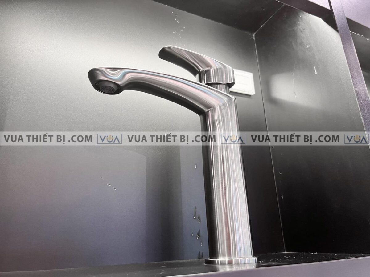 anh thuc te voi chau lavabo toto tlg09303bbn co cao nong lanh gm 5