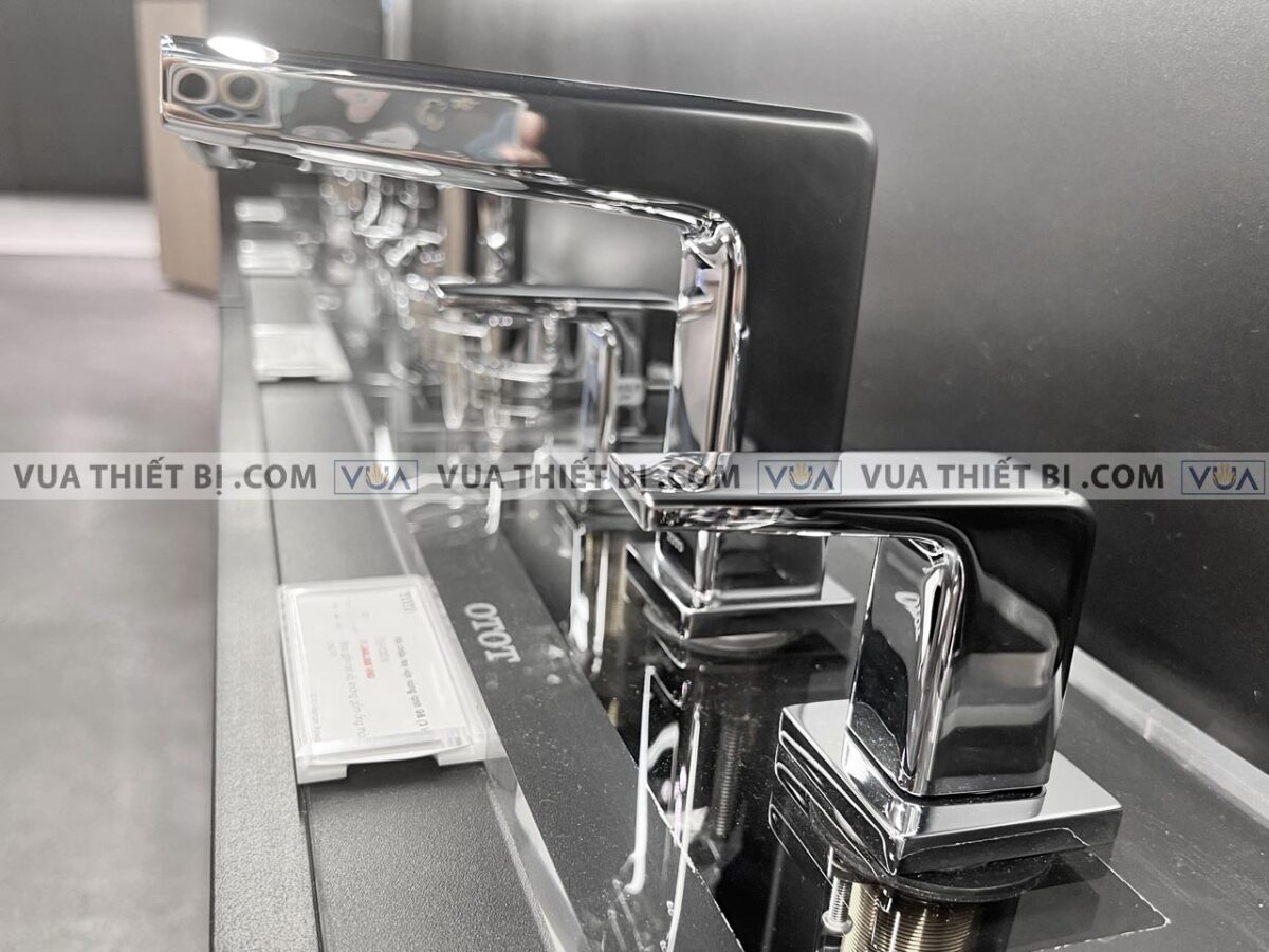 anh thuc te voi chau lavabo toto tlg10201b nong lanh 3 lo gb 3