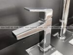 anh thuc te voi chau lavabo toto tlg10301v nong lanh gb 3