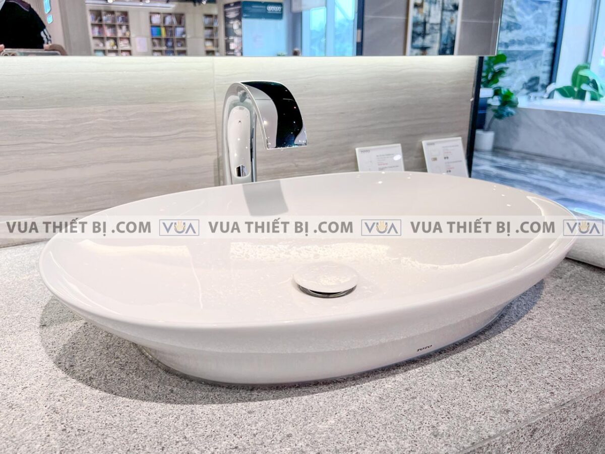anh thuc te voi chau lavabo toto tlp01701j tlp01702s cam ung nong lanh 2