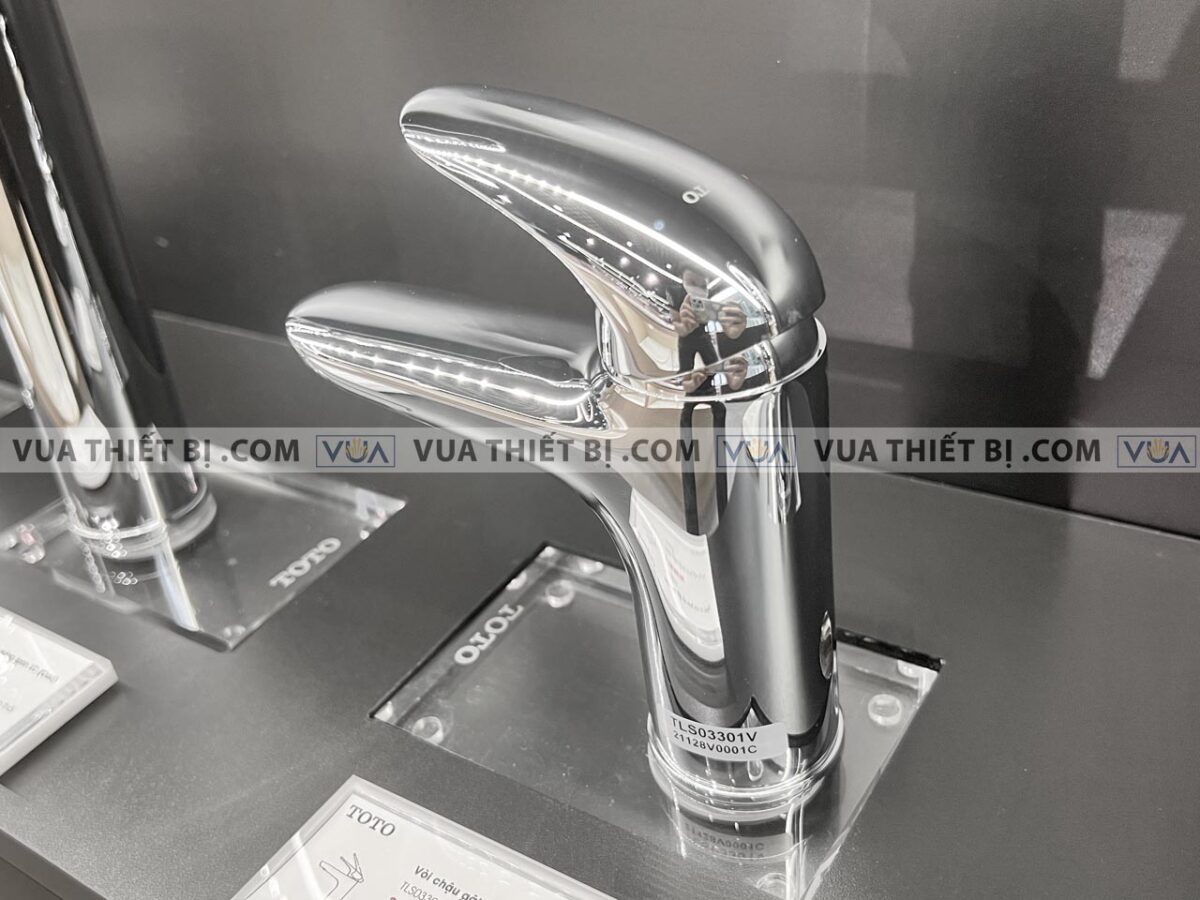 anh thuc te voi chau lavabo toto tls03301v nong lanh lc 2