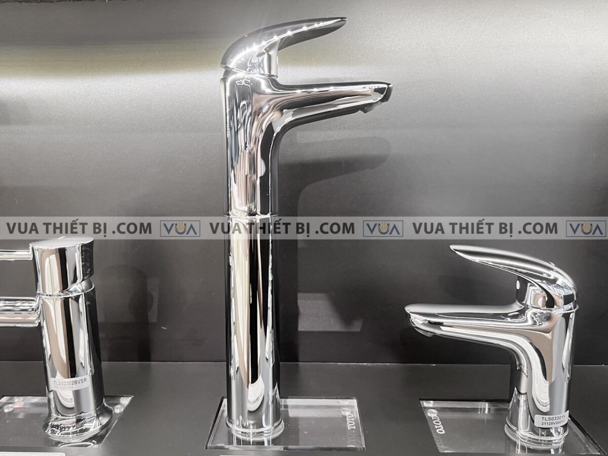 anh thuc te voi chau lavabo toto tls03305v co cao nong lanh lc 1