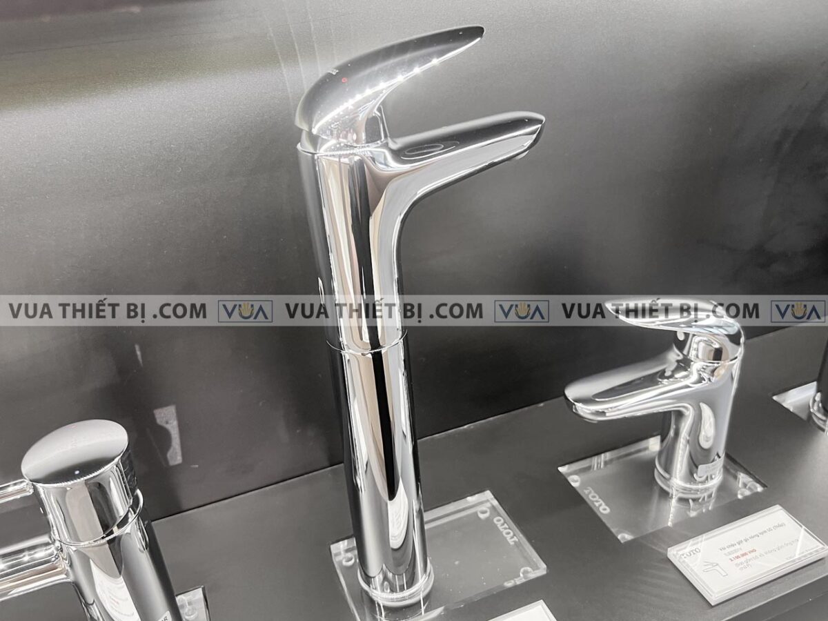 anh thuc te voi chau lavabo toto tls03305v co cao nong lanh lc 2