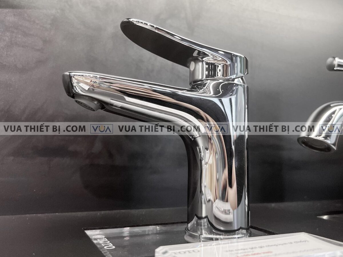 anh thuc te voi chau lavabo toto tls04301v nong lanh lf 4