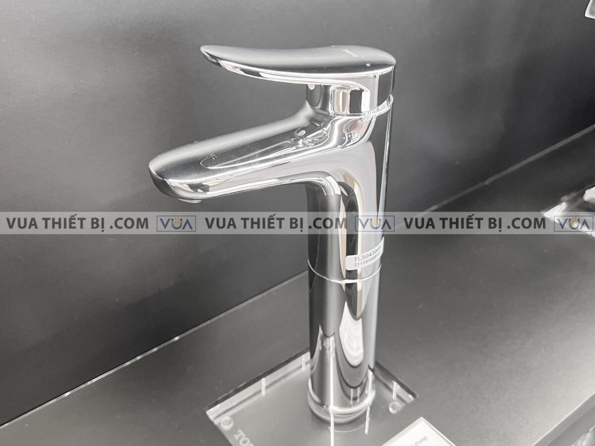 anh thuc te voi chau lavabo toto tls04304v co cao nong lanh lf 3