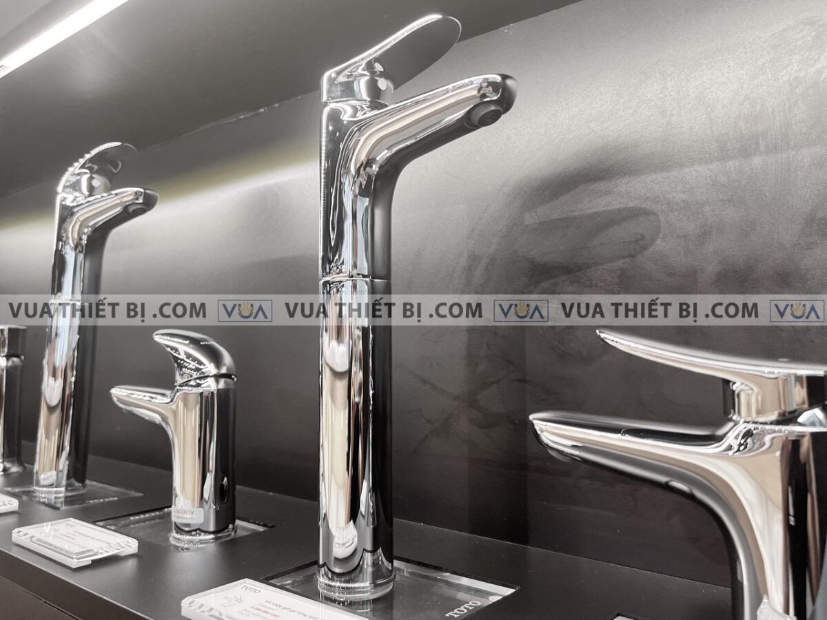 anh thuc te voi chau lavabo toto tls04306v co cao nong lanh lf 2