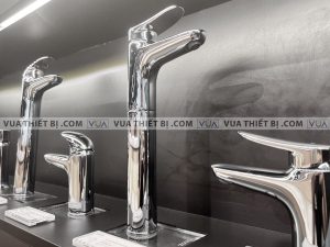 anh thuc te voi chau lavabo toto tls04306v co cao nong lanh lf 2