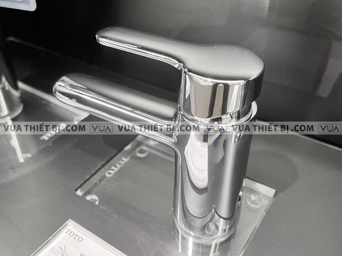 anh thuc te voi chau lavabo toto tvlm102nsr nong lanh 2