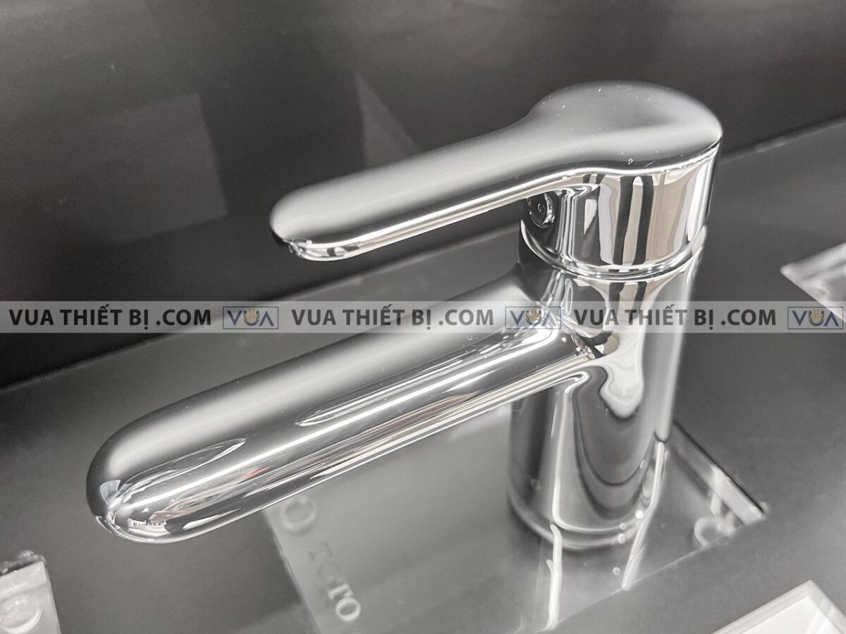 anh thuc te voi chau lavabo toto tvlm102nsr nong lanh 3