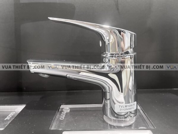 anh thuc te voi chau lavabo toto tvlm105cr nong lanh 1