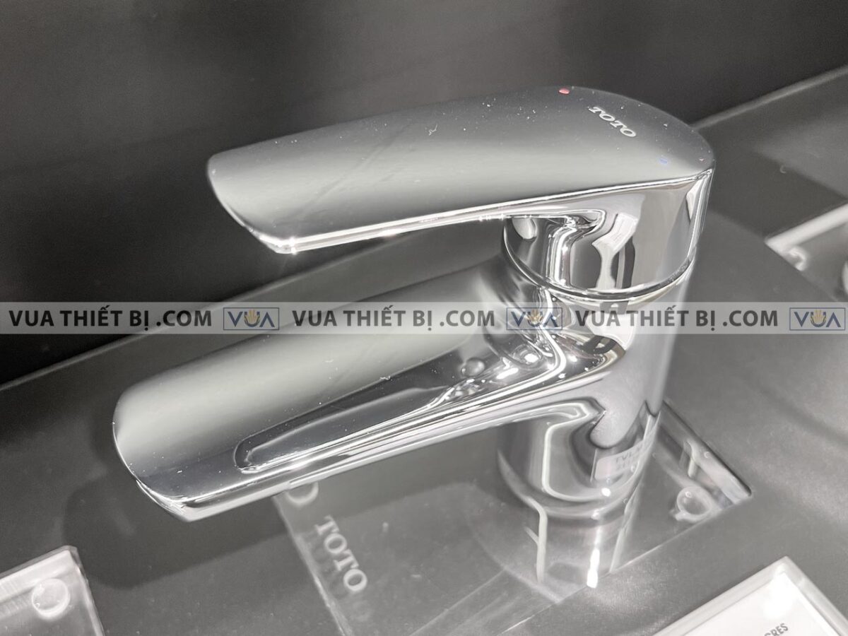 anh thuc te voi chau lavabo toto tvlm105cr nong lanh 3