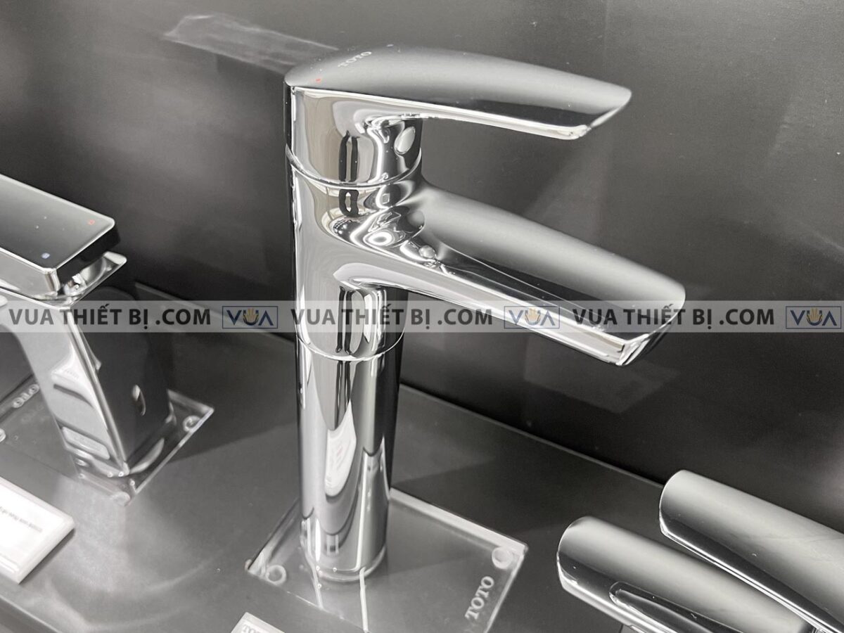 anh thuc te voi chau lavabo toto tvlm106cr co cao nong lanh 3