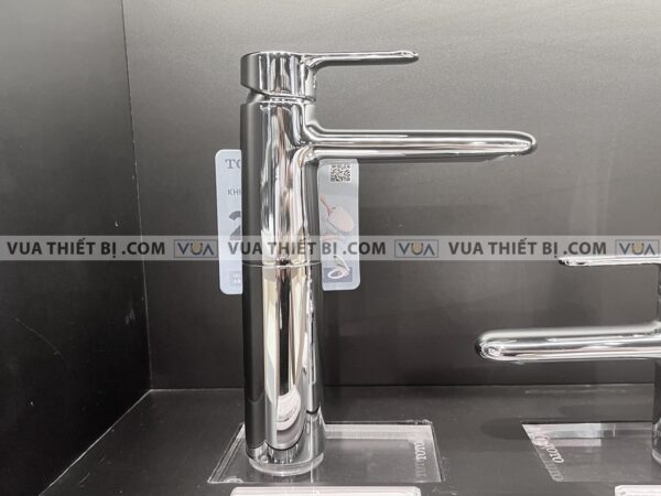 anh thuc te voi chau lavabo toto tvlm111ns co cao nong lanh 1