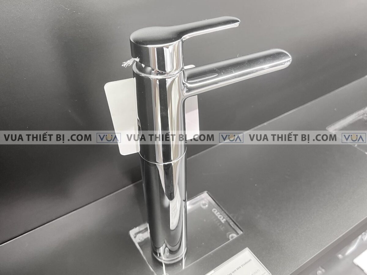 anh thuc te voi chau lavabo toto tvlm112ns co cao nong lanh 3