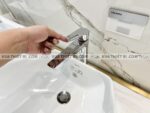 anh thuc te voi lavabo viglacera vg125 co cao 1