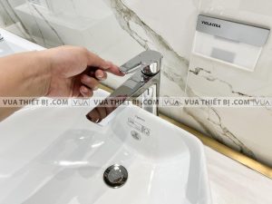 anh thuc te voi lavabo viglacera vg125 co cao 1