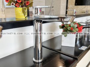 anh thuc te voi lavabo viglacera vg125 co cao 1 copy