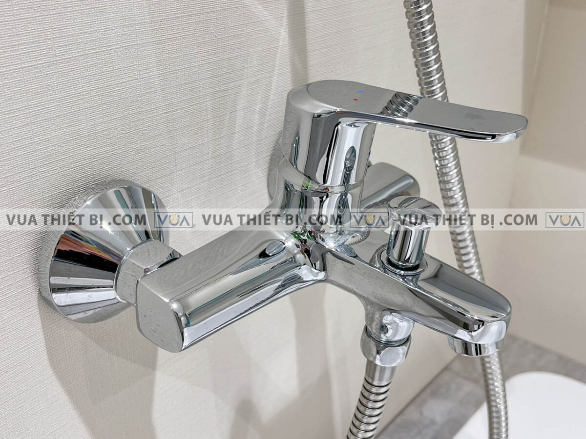 anh thuc te voi sen american standard wf 0711 3