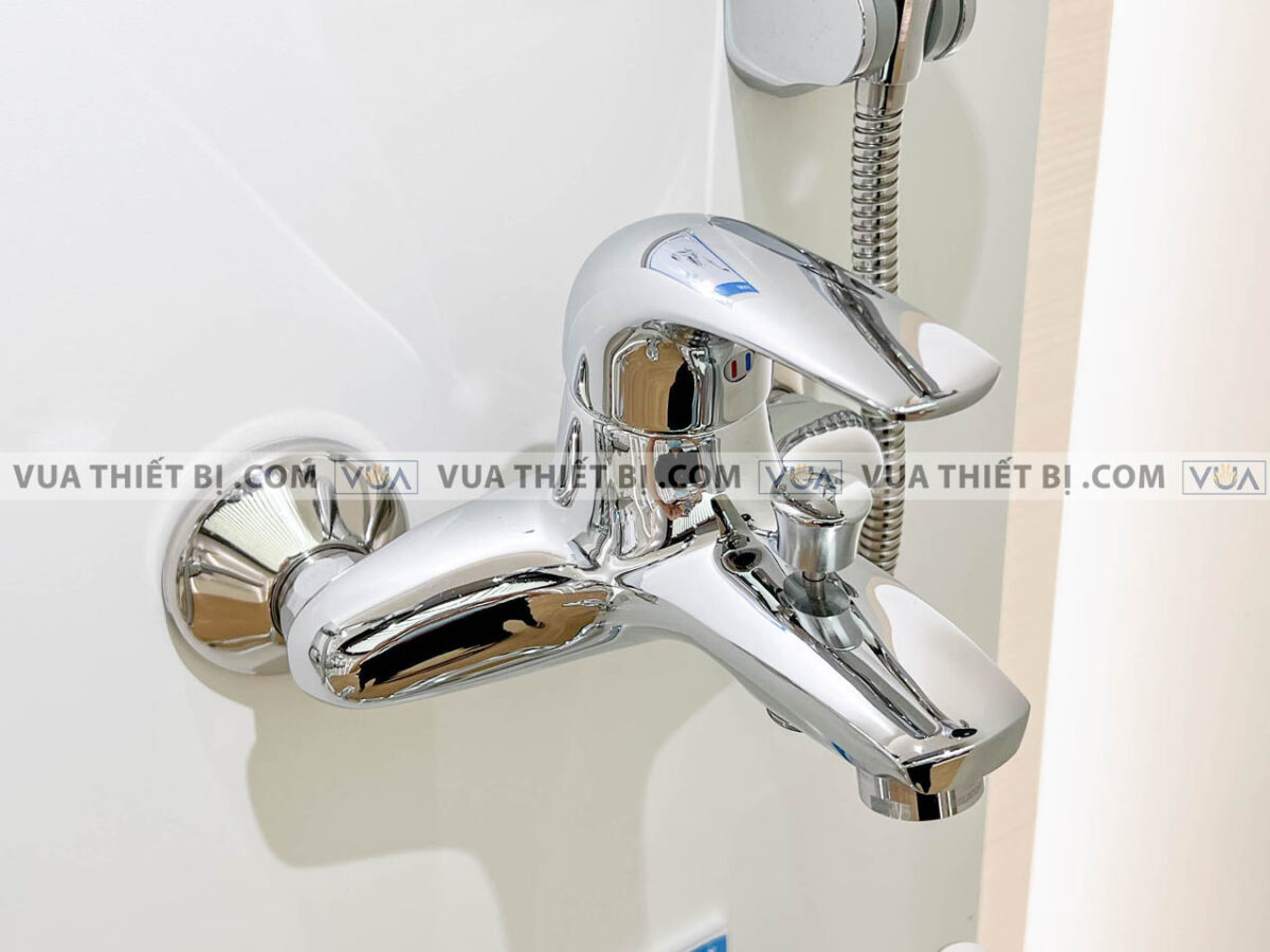 anh thuc te voi sen inax bfv 3003s 1c tay sen a 7654 vn 3