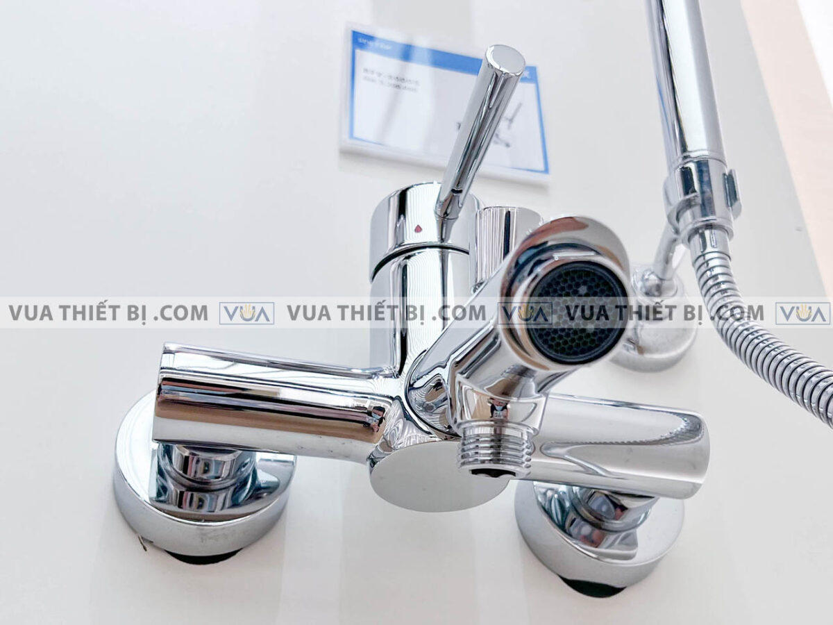 anh thuc te voi sen inax bfv 8000s 3