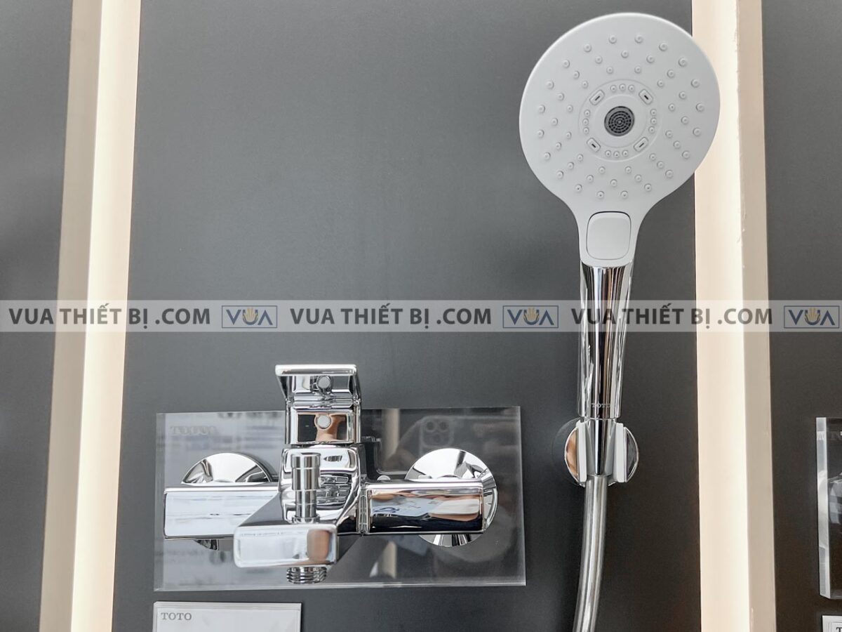 anh thuc te voi sen tam toto tbg10302v tbw01010a nong lanh gb 1