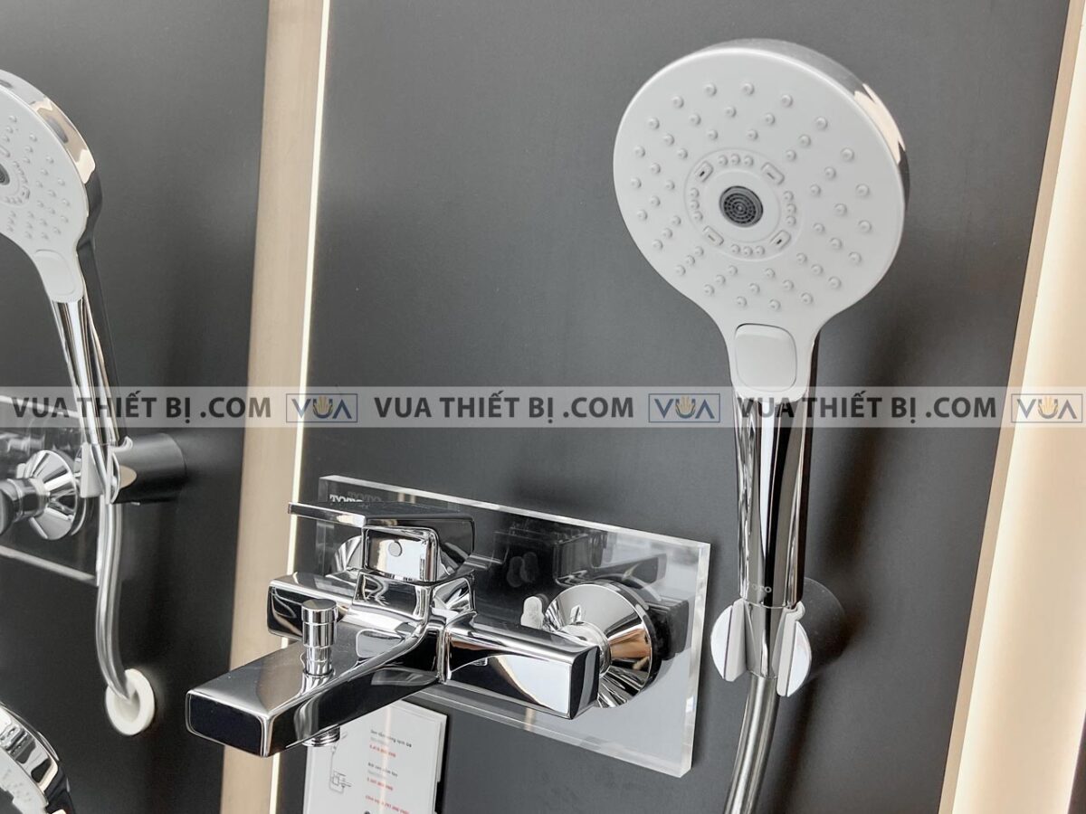 anh thuc te voi sen tam toto tbg10302v tbw01010a nong lanh gb 2