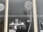 anh thuc te voi sen tam toto tbs02302v dgh108zr nong lanh ln 5