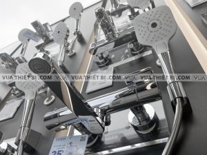 anh thuc te voi sen tam toto tbv03427v tbw02006a nhiet do 8