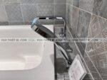 anh thuc te voi sen xa bon tam toto tbg08202a gan bon 4 lo gc 8