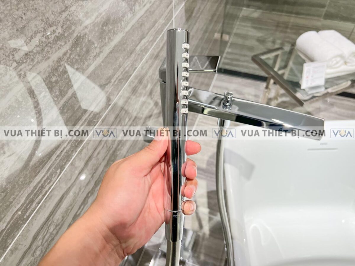 anh thuc te voi sen xa bon tam toto tbg10306atbn01105b dat san gb 14