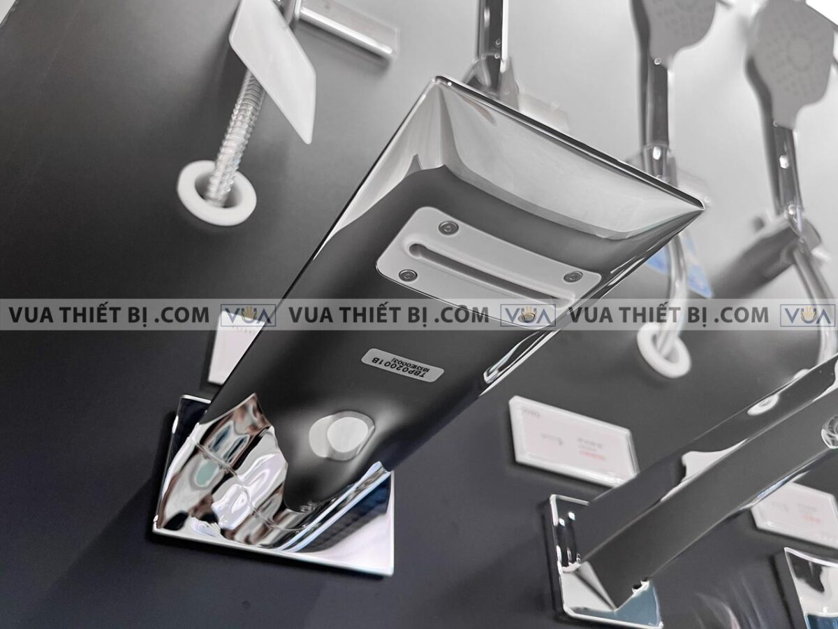 anh thuc te voi xa bon tam toto tbp02001b sen am tuong zl 2