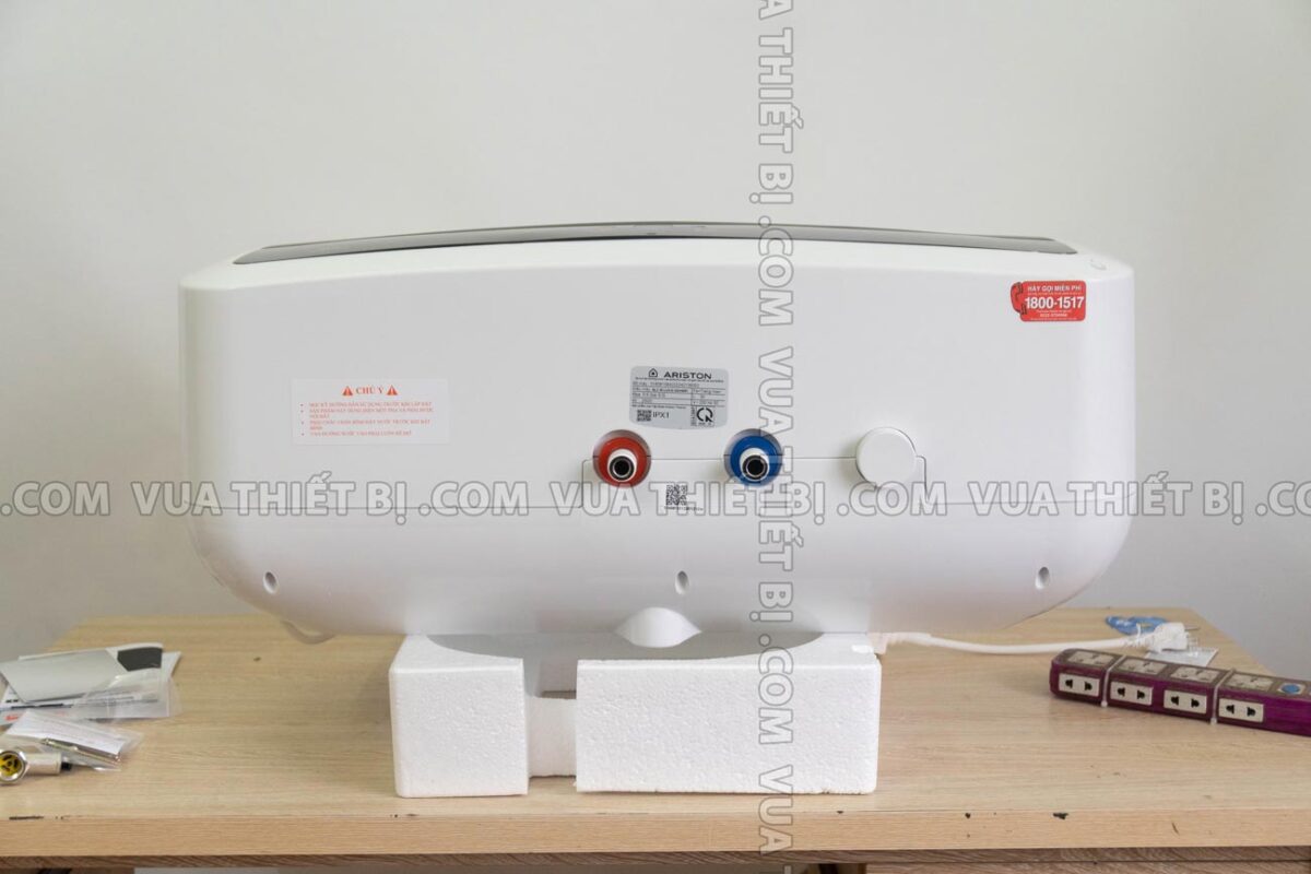 mat day binh nong lanh ariston sl2 lux d wifi 20 30 lit 1 1