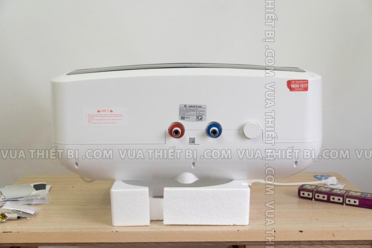mat day binh nong lanh ariston sl2 lux d wifi 20 30 lit 1