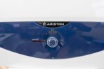 mat truoc binh nong lanh ariston blu sl 20l lit ngang gian tiep 2