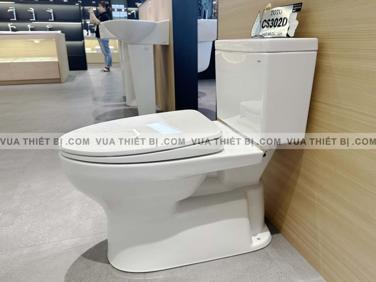 CS302DT10#W - Hình ảnh thực tế Bồn cầu 2 khối TOTO nắp êm - vuathietbi.com