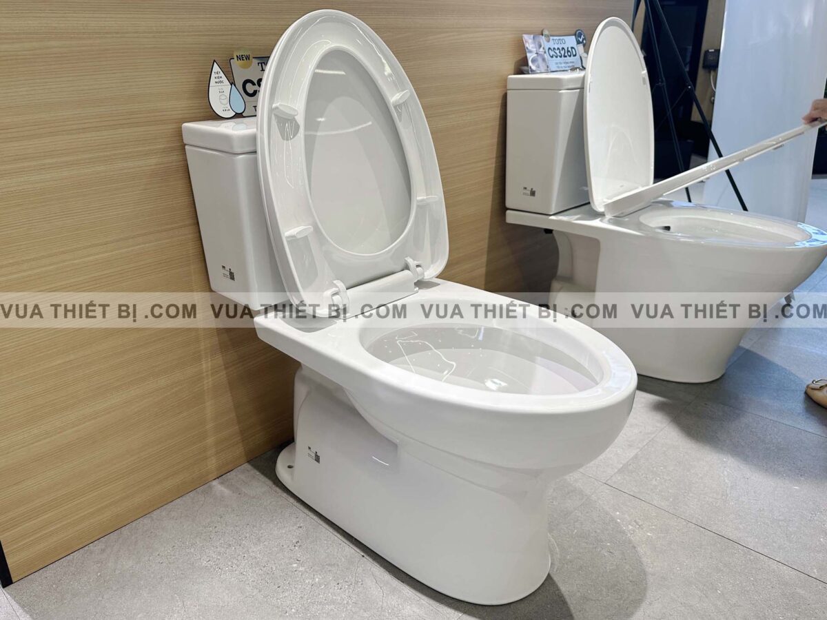 CS302DT10#W - Hình ảnh thực tế Bồn cầu 2 khối TOTO nắp êm - vuathietbi.com