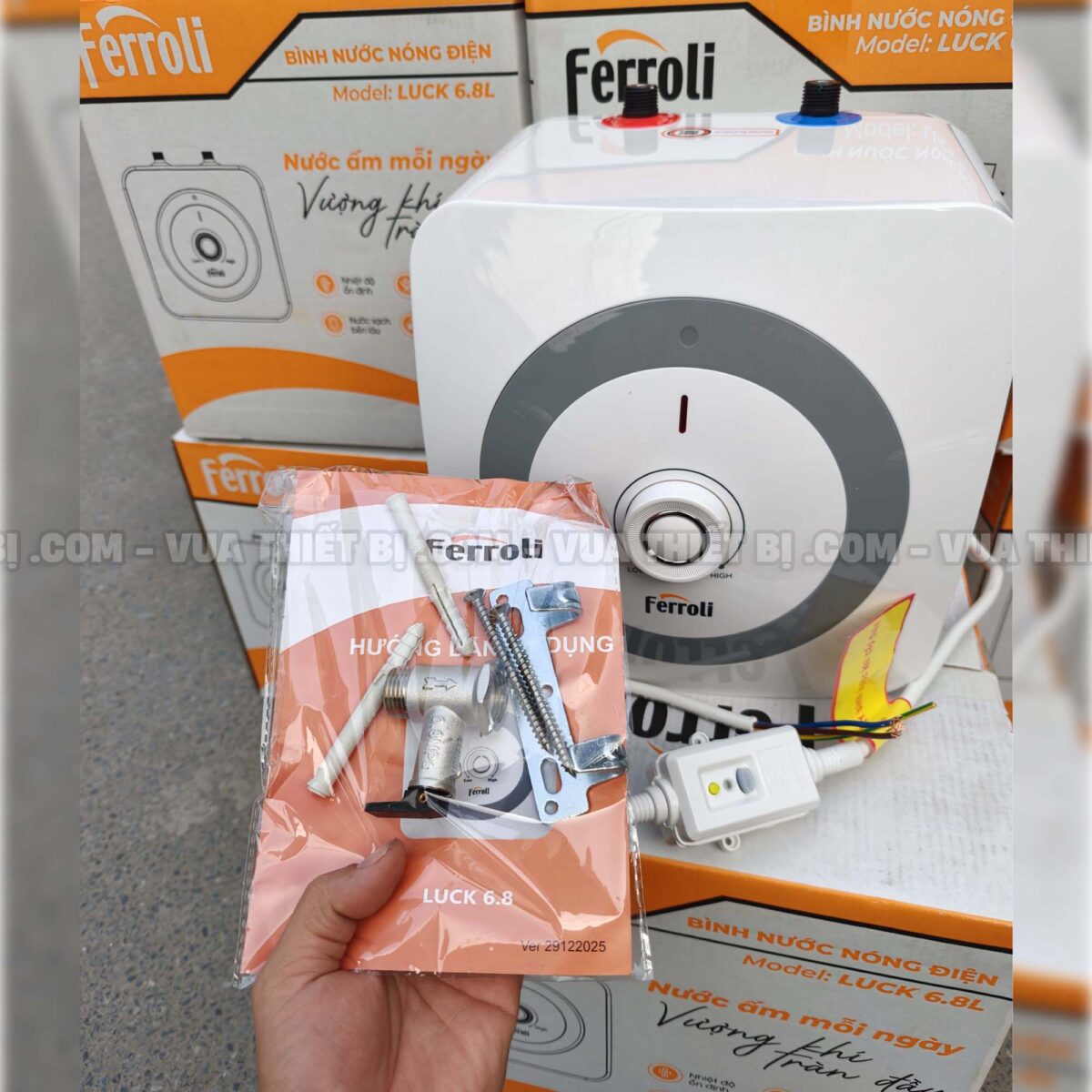 Hình ảnh thực tế Bình nóng lạnh FERROLI LUCK 6.8L lít gián tiếp cho bếp
